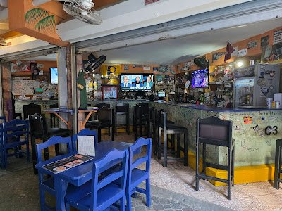 Flip Flop Sports Bar The Yellow Steps!